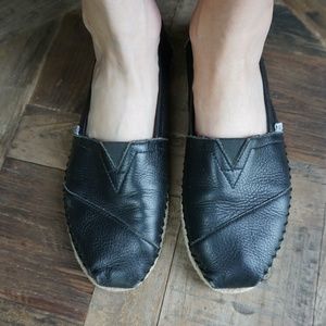 TOMS Black Leather Slip-Ons Espadrilles Size 8.5